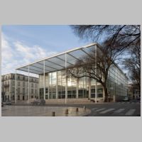 Norman Foster, Carré d'Art (1993), Nimes, France , photo on architecture-history.org,4.jpg